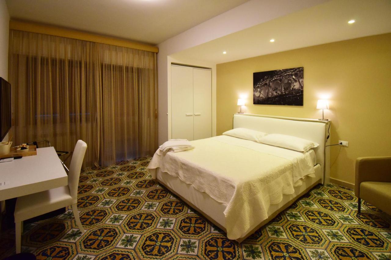 Le Stanze Del Grillo Bed & Breakfast Palermo Bagian luar foto