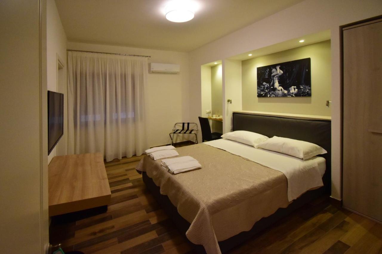Le Stanze Del Grillo Bed & Breakfast Palermo Bagian luar foto