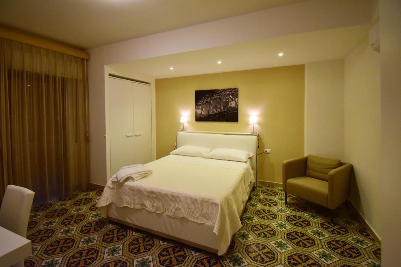 Le Stanze Del Grillo Bed & Breakfast Palermo Bagian luar foto