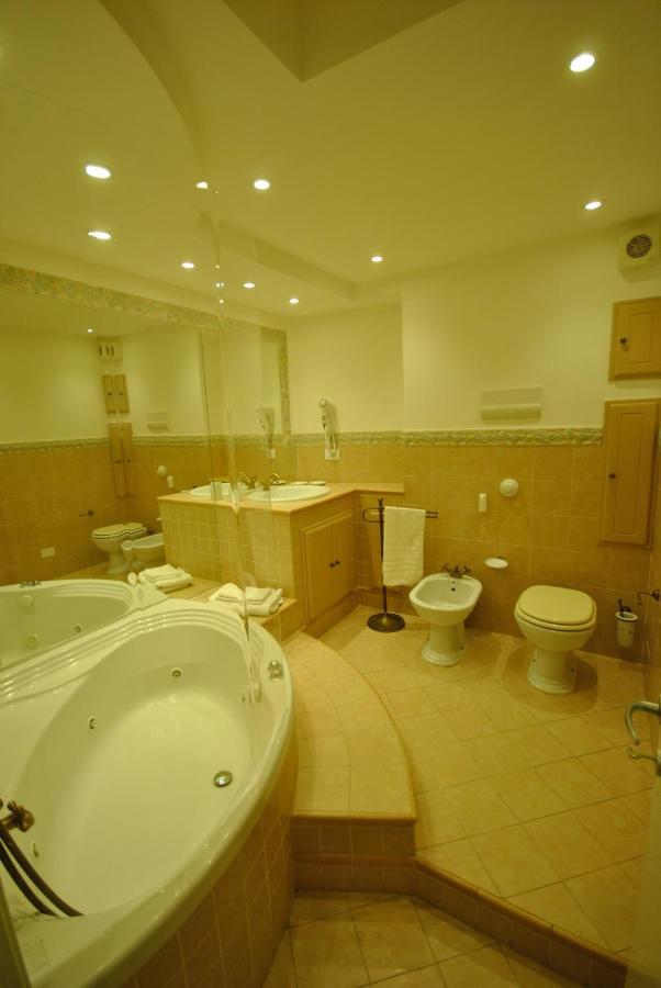 Le Stanze Del Grillo Bed & Breakfast Palermo Bagian luar foto