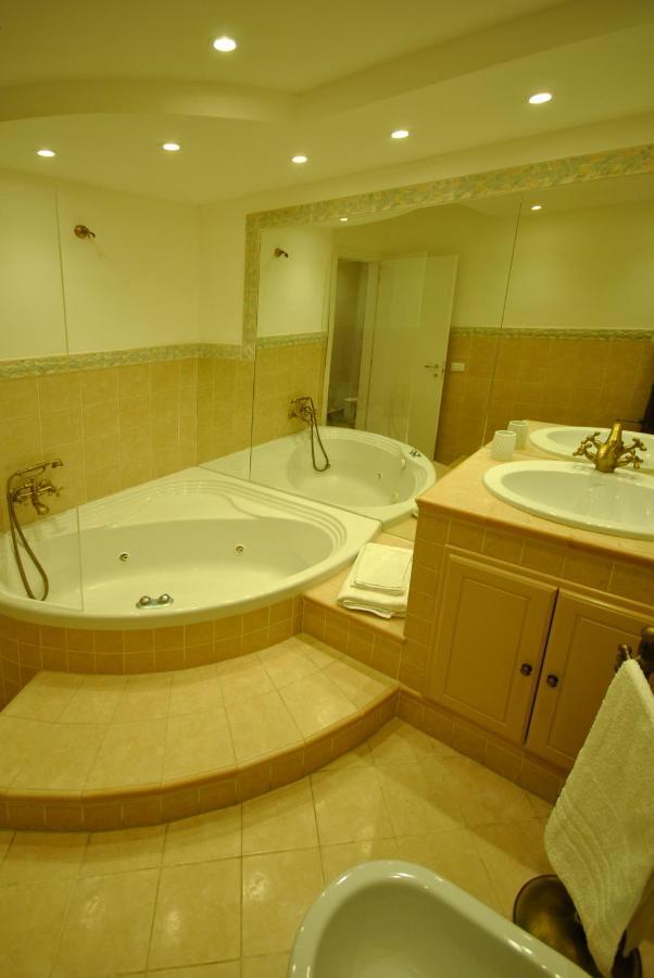 Le Stanze Del Grillo Bed & Breakfast Palermo Bagian luar foto